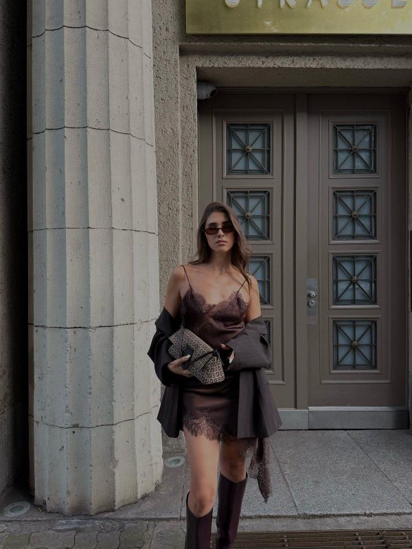 Vestido encaje asimetrico - Imagen 2
