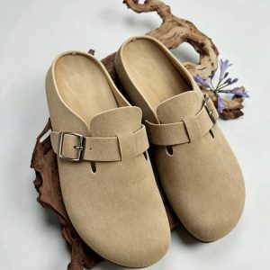 Zuecos de antelina